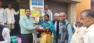 পশ্চিমবঙ্গ বিজ্ঞান মঞ্চের পটাশপুর-১, ২ শাখা ও  নৈপুর শহীদ মেমোরিয়াল ট্রাস্টের দুস্থ‍্যদের বস্ত্র বিতরণ